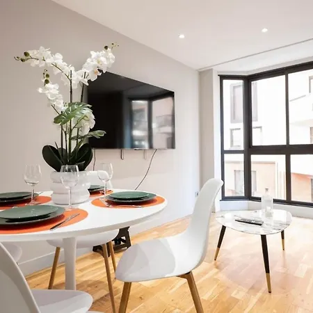 Luxueux Climatiseur Parking Prive Wifi Metro Aeroport Centre Campans Caffarelli 아파트 *